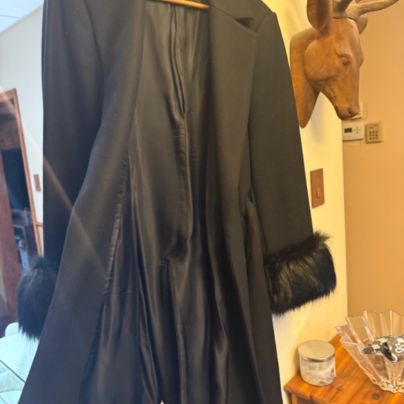 Women's Zara Coat - Size Extra Large - Picture 2 of 3